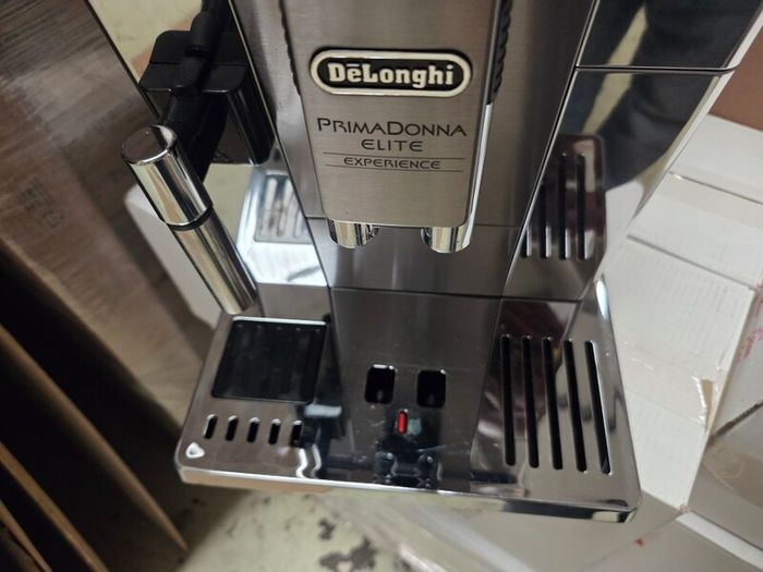 Delonghi Primadonna Elite Experience Coffee Machine 65085 MS Smart - Silver