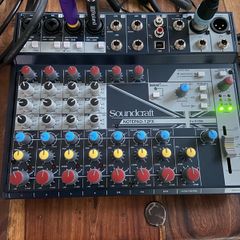 Mixer Desk Soundcraft with USB And Hi z inputs