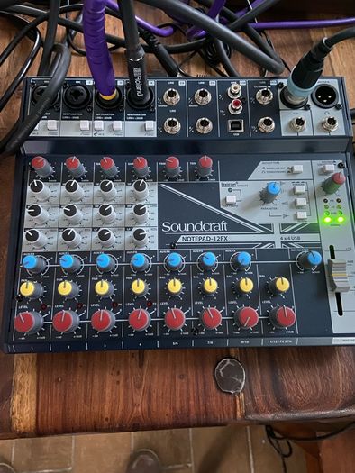 Mixer Desk Soundcraft with USB And Hi z inputs