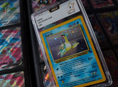 Lapras ! Holo Rare ! from Fossil Set ! PCA 9 ! Near Mint ! 1999 ! Graded Pokemon Card ! PSA !