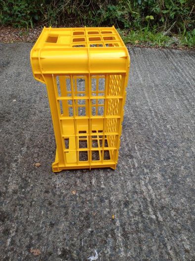 5x Heavy Duty Stacking Plastic Crates