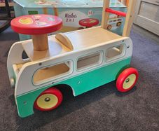 Vilac Minibus walker