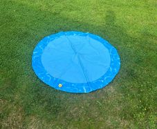 Dog splash pool