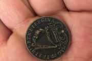Reproduction coin William &amp; Mary 1693 Halfpenny - Irish Coins original with big money