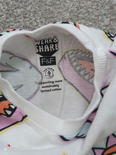 NEW.boy's t-shirt. age 4/5