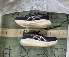 Asics Gel Nimbus 27 Women Trainers Runners Size 7.5UK