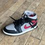 Air Jordan 1 Mids size 6 Image 2