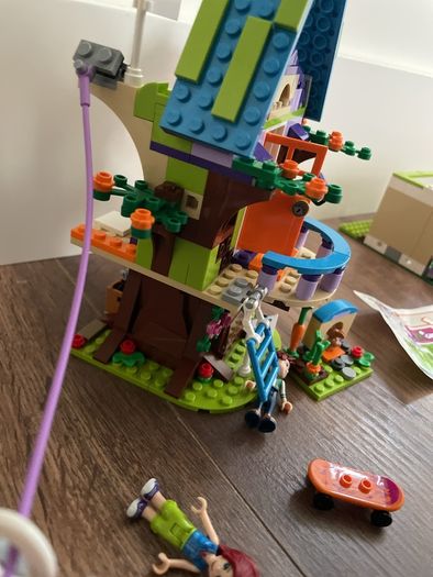 LEGO Friends Mia  Tree House