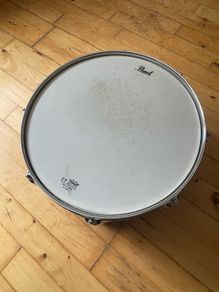 14" inch Pearl snare drum