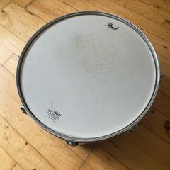 14" inch Pearl snare drum
