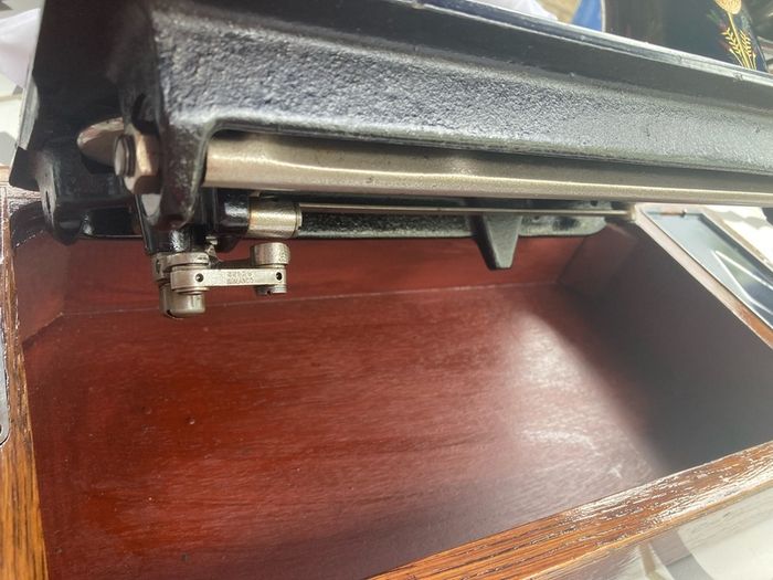 Antique singer 66K sewing machine