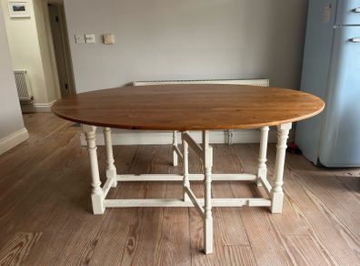 Pine dining table