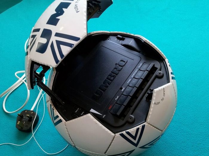 Vintage Umbro Radio Casette Ball