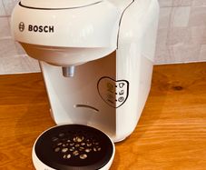 Bosch Tassimo Vivy 2 Coffee Machine TAS1407 Cream.