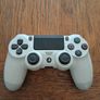 Sony PS4 White 500GB Image 2