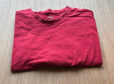 Mens T shirt