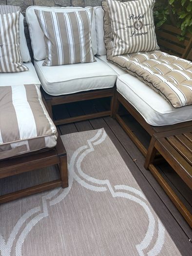Ex display XXL 320 x 240cm indoor/outdoor rug in oatmeal