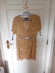 Size 12 Floral set V top and mini skirt