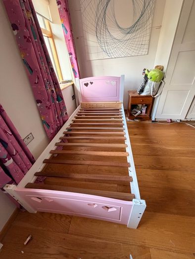Girls, 3, foot bed