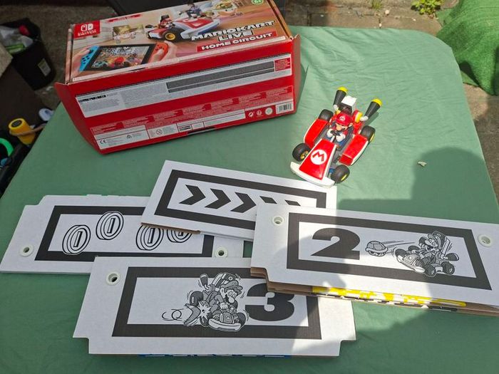 Mariocart Live - home circuit.