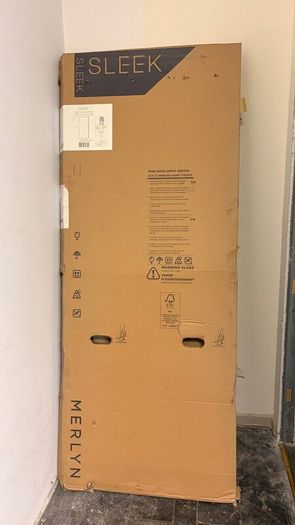 ARYSTO Sleek | Infold Shower Door | New In  Box