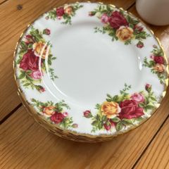 Royal Albert Old Country Roses Small Plates x6