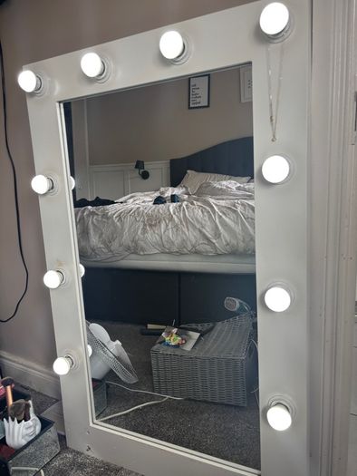 vanity mirror