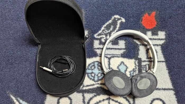 Bose headphonee