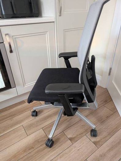 ergonomic office chair