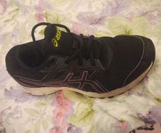 girls asics