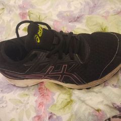 girls asics
