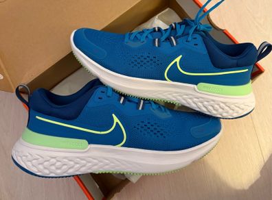 Blue/White Nike React Miler 2 Runners