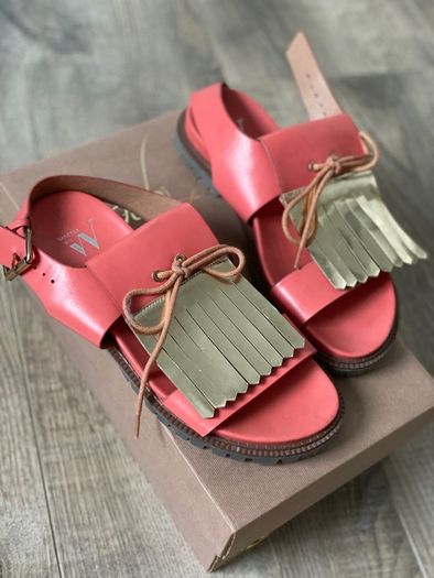 flat sandals