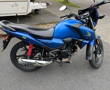 Honda cb125f