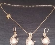 Goldtone Peacock Necklace and Earring Set 12 Euro Free Postage