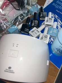 gel nail kit: lamp + builder coats + 3 colours