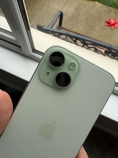 Iphone 15 Green