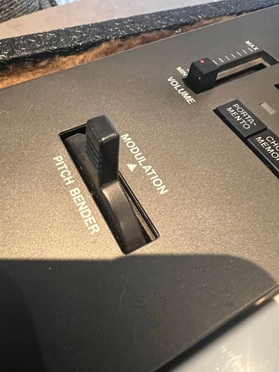 Roland Alpha Juno 2