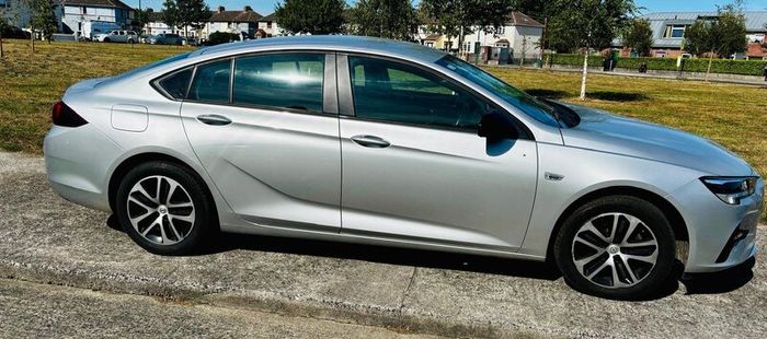 Opel Insignia 2021