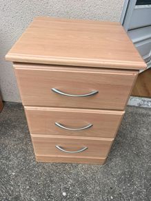 Bedside lockers