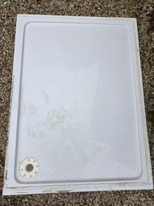 Low profile white shower tray