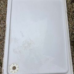 Low profile white shower tray