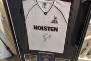 Tottenham 1991 Gazza signed shirt with 1991 semi final programme
