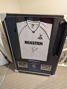 Tottenham 1991 Gazza signed shirt with 1991 semi final programme