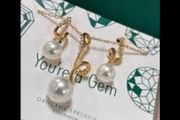 Golden Jewellery Set with Sparkly Gems - ideal gift