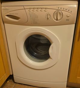 Hotpoint Aquarius Extra Laundry clothes washing machine