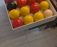 snooker balls