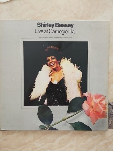 Shirley Bassey 2LP - Live At Carnegie Hall