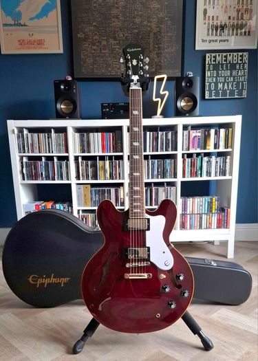 Epiphone Noel Gallagher Riviera (with upgrades)