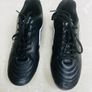 Umbro boys football Size UK2 approx age 7/8 Image 3